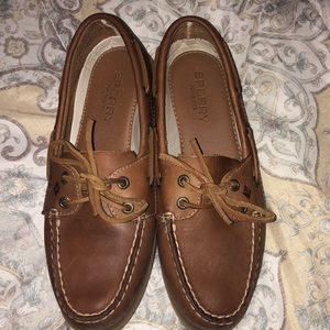 Size 8 sperrys shoes